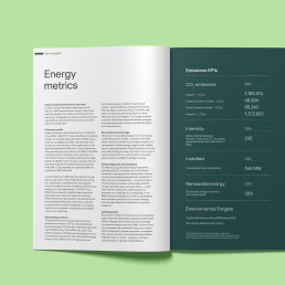Layout der Energie Metrics des GETEC Nachhaltigkeitsberichtes, Magazin auf hellgr&uuml;nen Grund